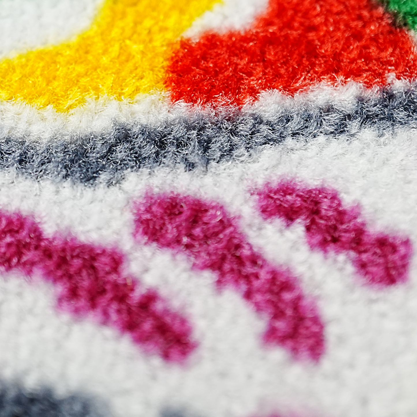 着飾るサルたち01 45×75cm